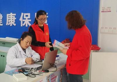 大余縣深入開展優(yōu)生優(yōu)育進(jìn)萬(wàn)家宣傳活動(dòng)，營(yíng)養(yǎng)健康咨詢服務(wù)惠及民眾